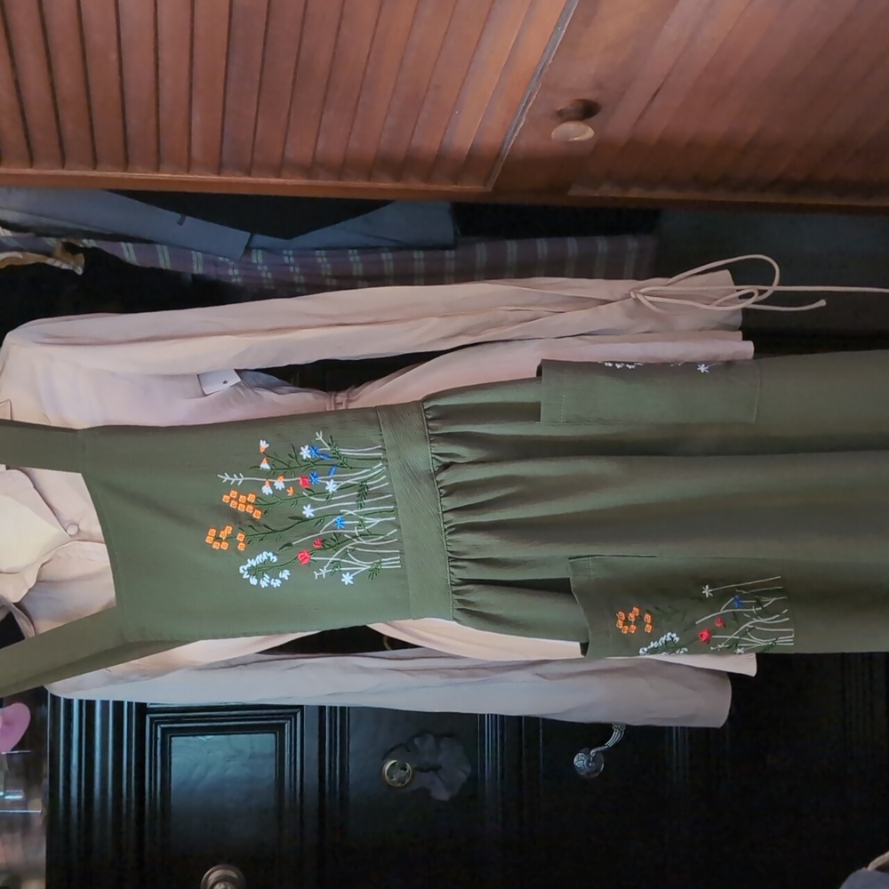 Cottagecore green overall dress w pockets